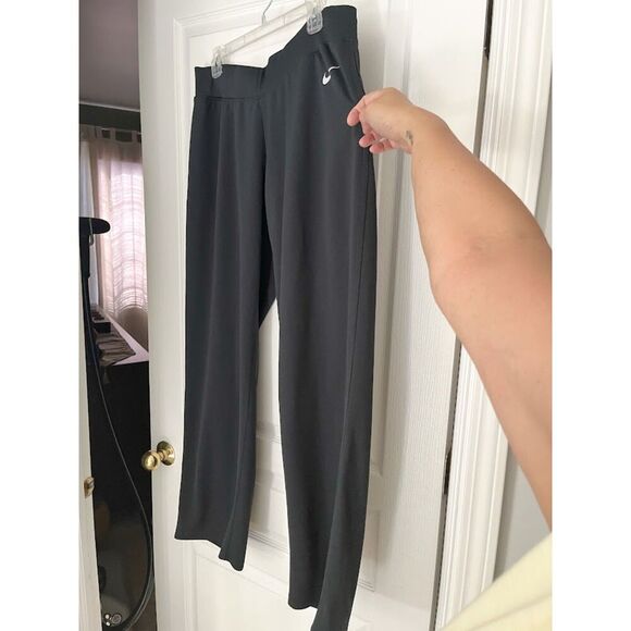 Nike FIT Dry Wide Leg Drawstring Pocket Lightweight Athletic Workout Track Pants - Picture 2 of 9